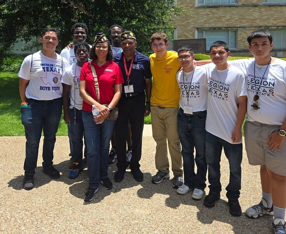LTC Cheatom(center) and Post 828 Commander-Elect Amanda Parham(red shirt) in Austin, TX with the Post 828 Boys State participants.